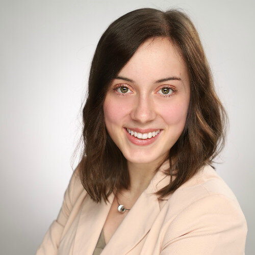 Yara Schuetz.jpg